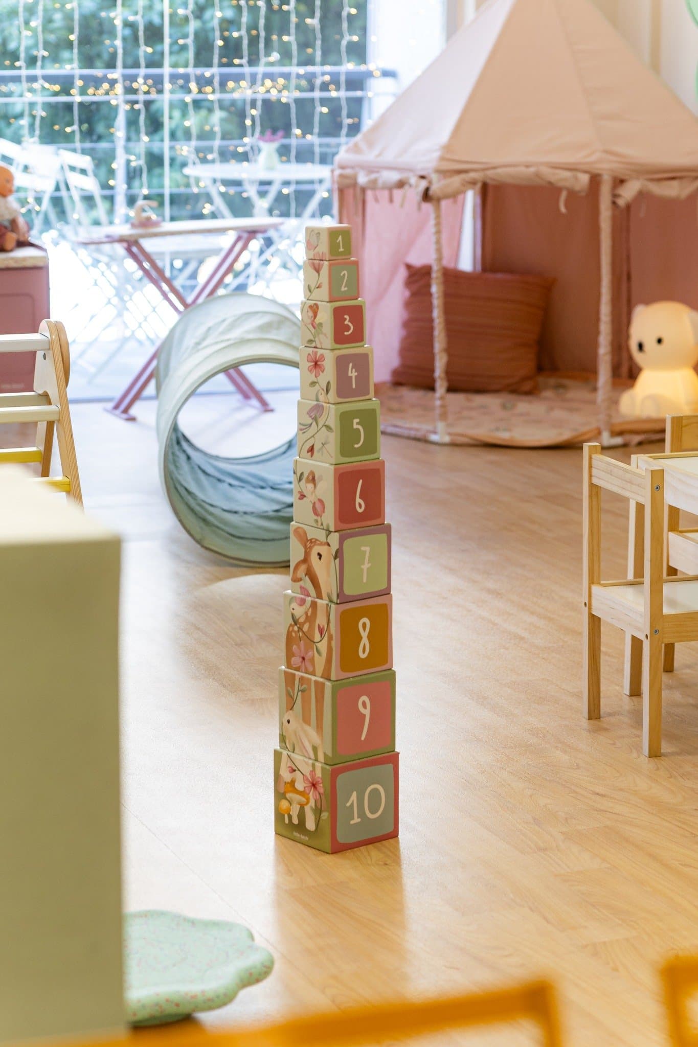 Παστέλ τουβλάκια στον παιδότοπο Honey Nest